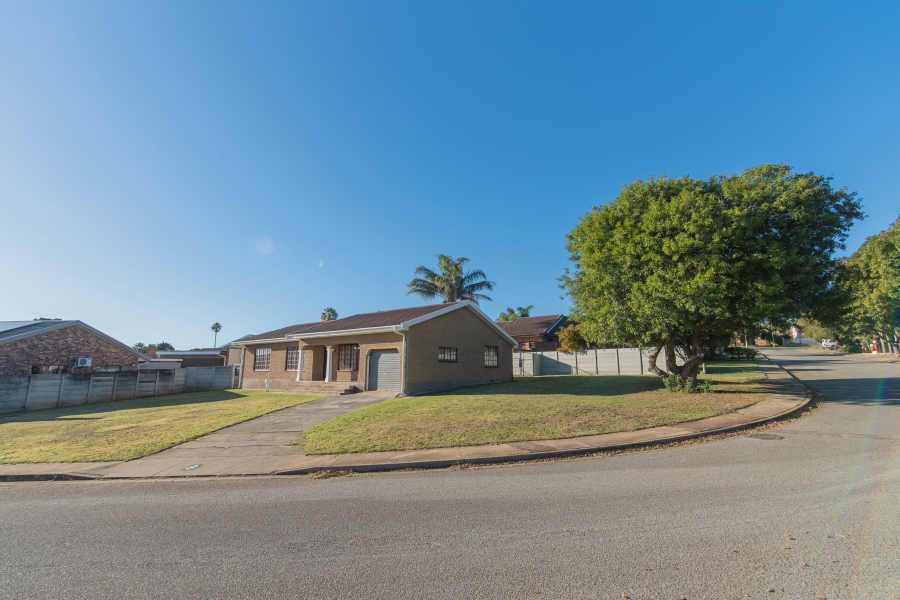 3 Bedroom Property for Sale in Strelitzia Park Eastern Cape